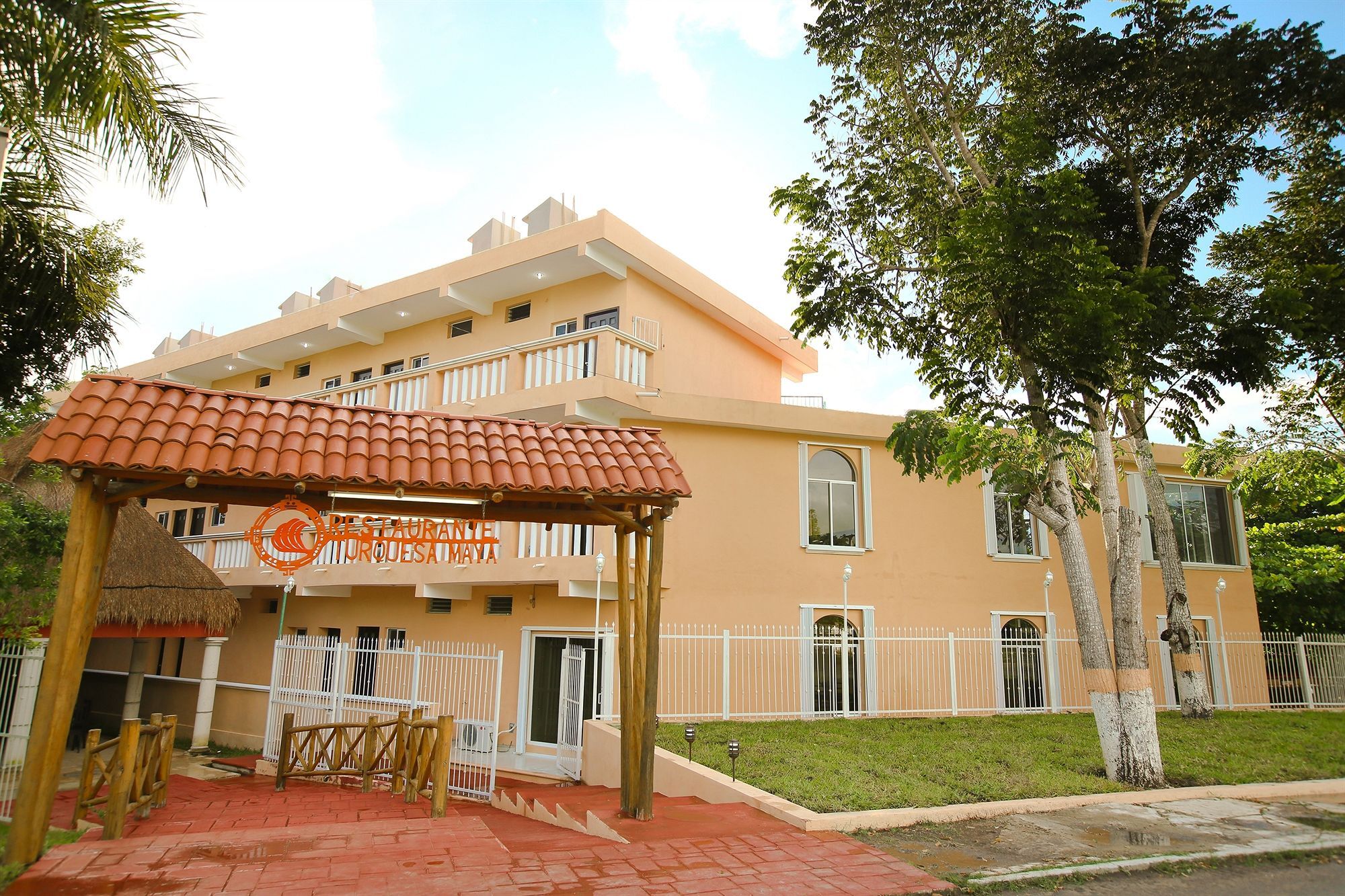 Hotel Turquesa Maya Фелипе-Каррильо-Пуэрто Экстерьер фото
